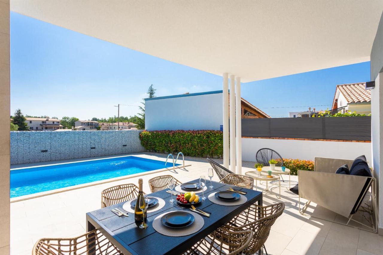 Villa Ovis Peresiji Kültér fotó